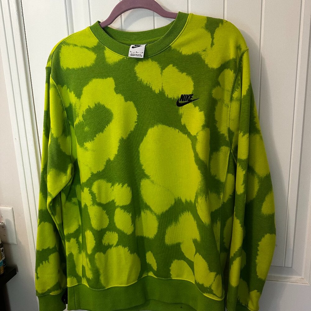 New Nike Sweatshirt - Picture 2 of 7